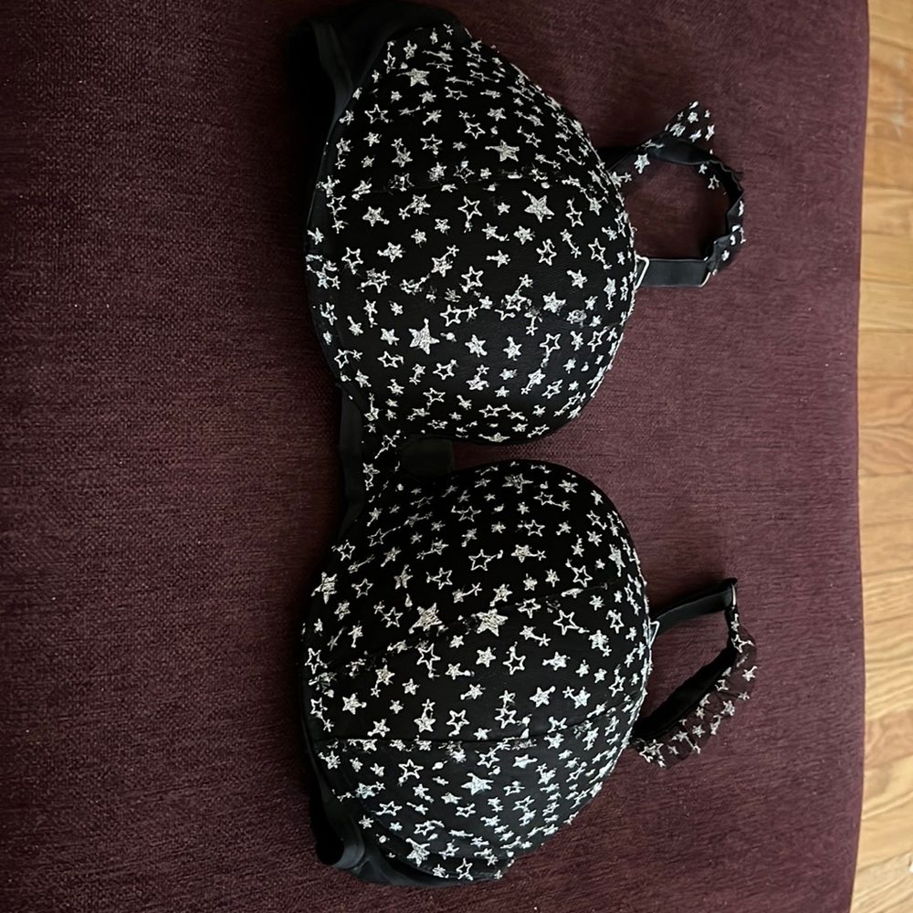 Victoria Secret Dream Angels Push-Up Bra 36 DD Black w/ Silver Stars
